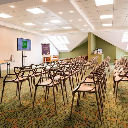 Ibis Styles Lisieux Normandie Экстерьер фото