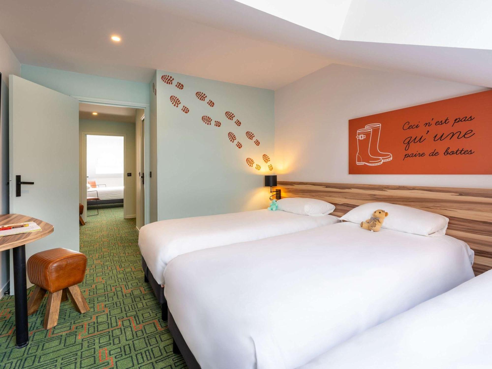 Ibis Styles Lisieux Normandie Экстерьер фото
