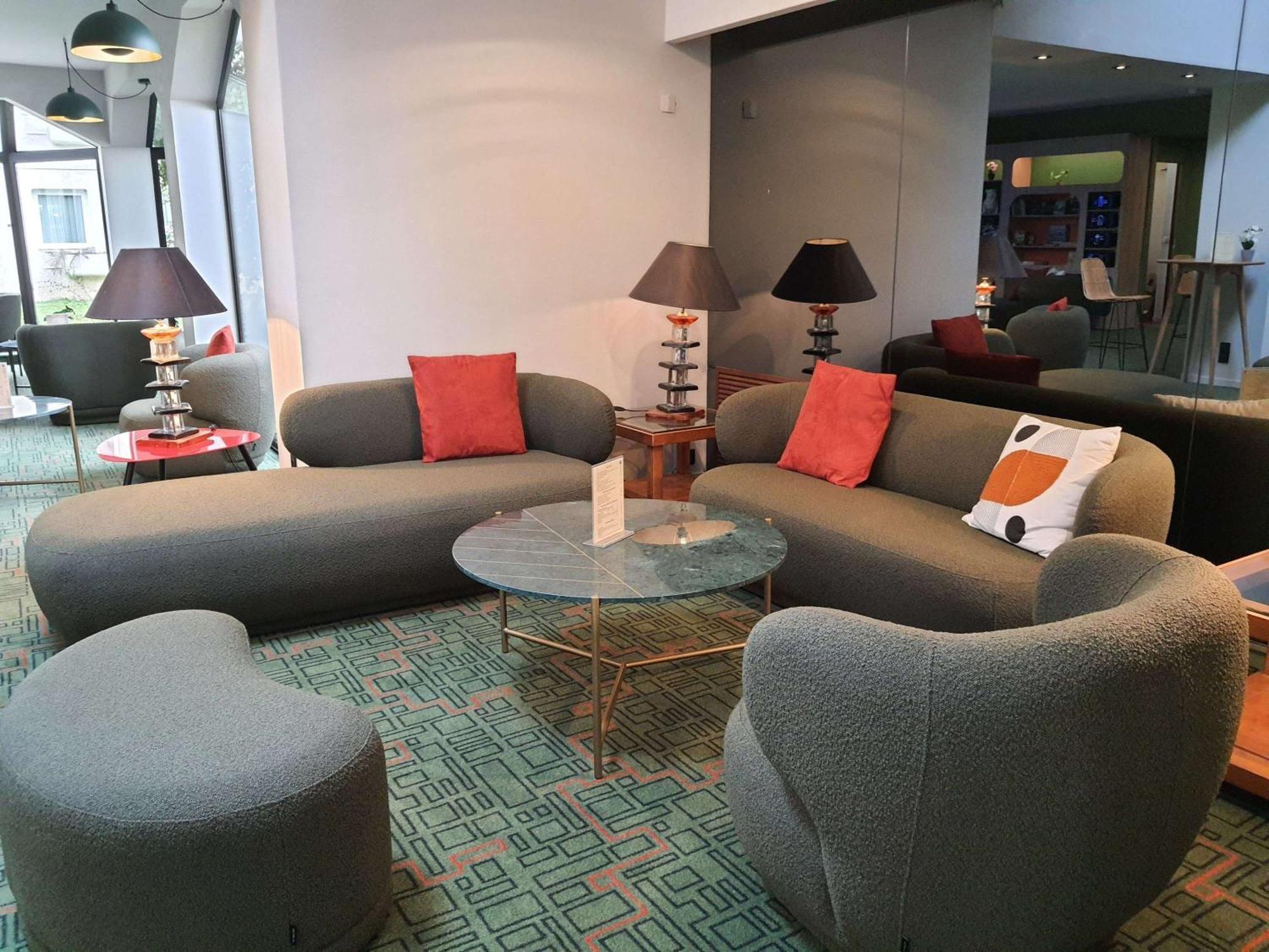 Ibis Styles Lisieux Normandie Экстерьер фото