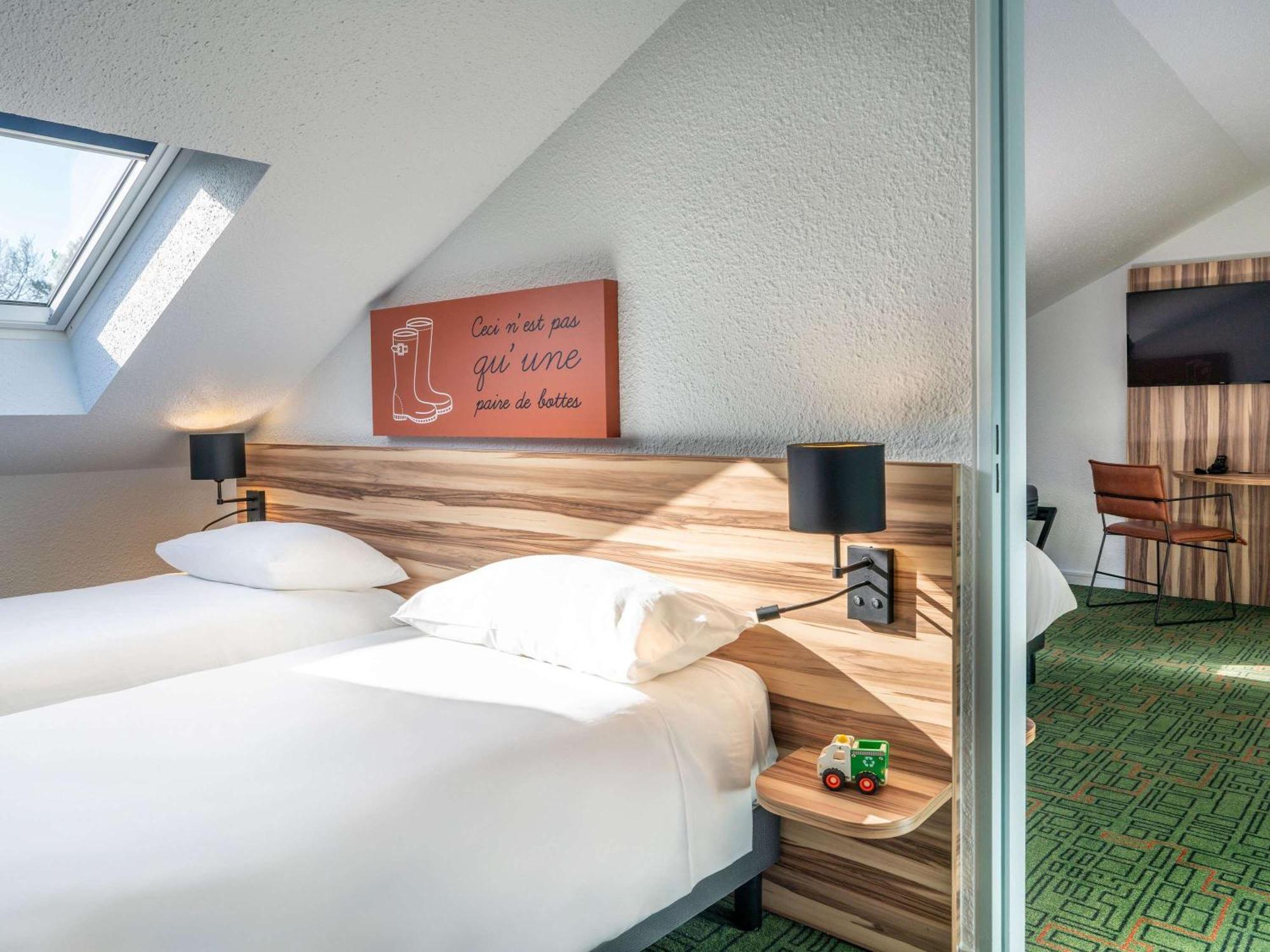 Ibis Styles Lisieux Normandie Экстерьер фото