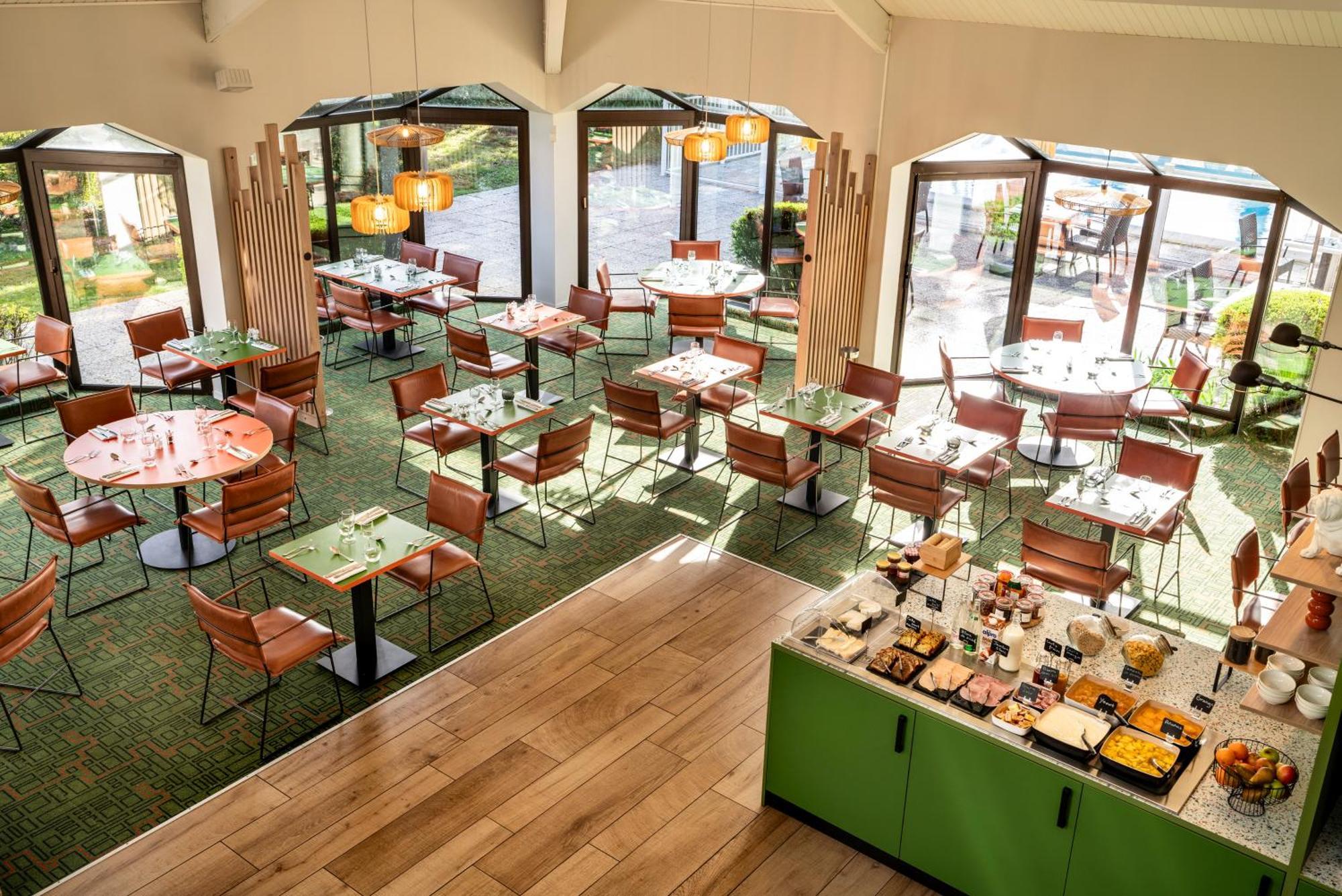 Ibis Styles Lisieux Normandie Экстерьер фото