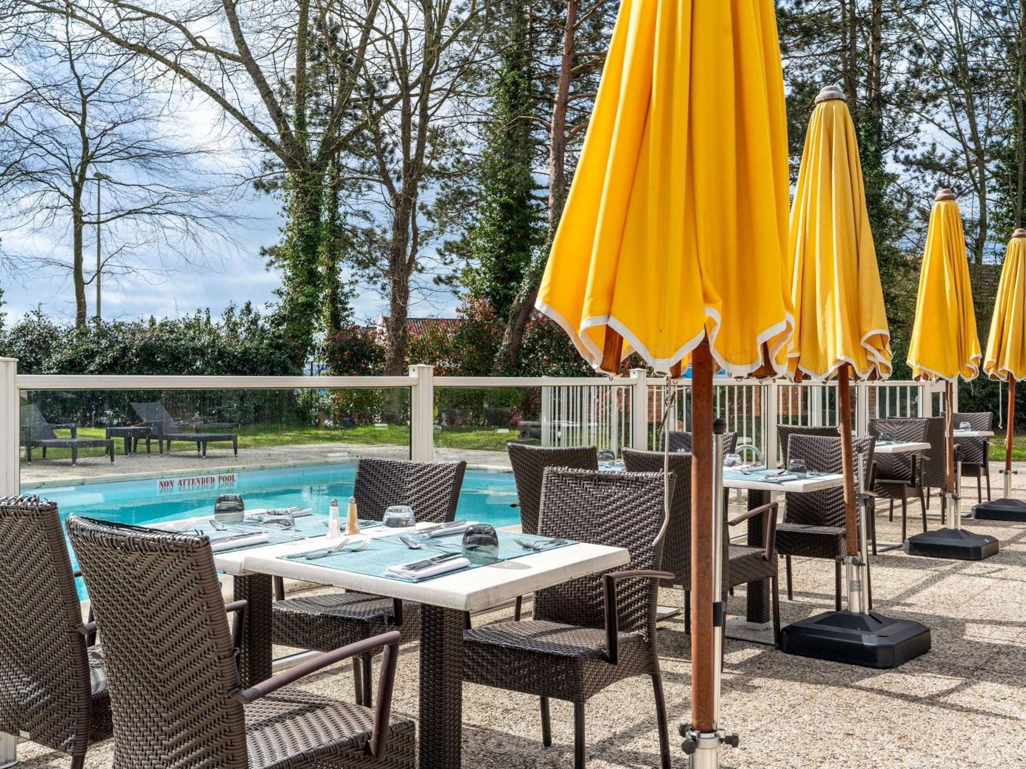 Ibis Styles Lisieux Normandie Экстерьер фото